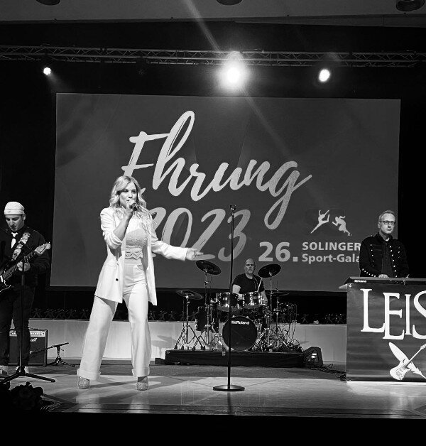 LEISE live auf der Sport Gala in Solingen LEISE spielten live auf der Sport Gala in Solingen