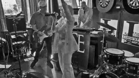 LEISE sind wieder einmal live in Langenfeld (Lohmi´s Pub) aufgetreten.